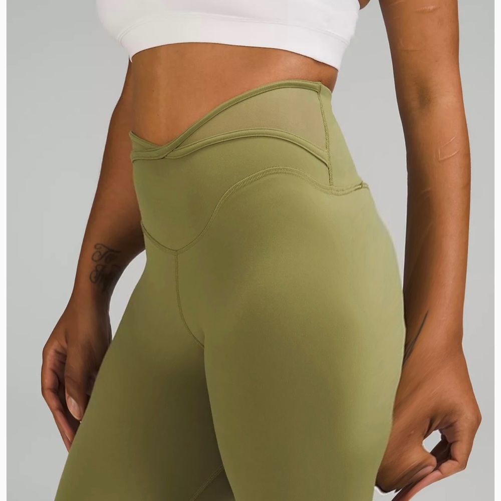 Lululemon Nulu and Crisscross Mesh Stirrup Tight Bronze Green size 4 NWT